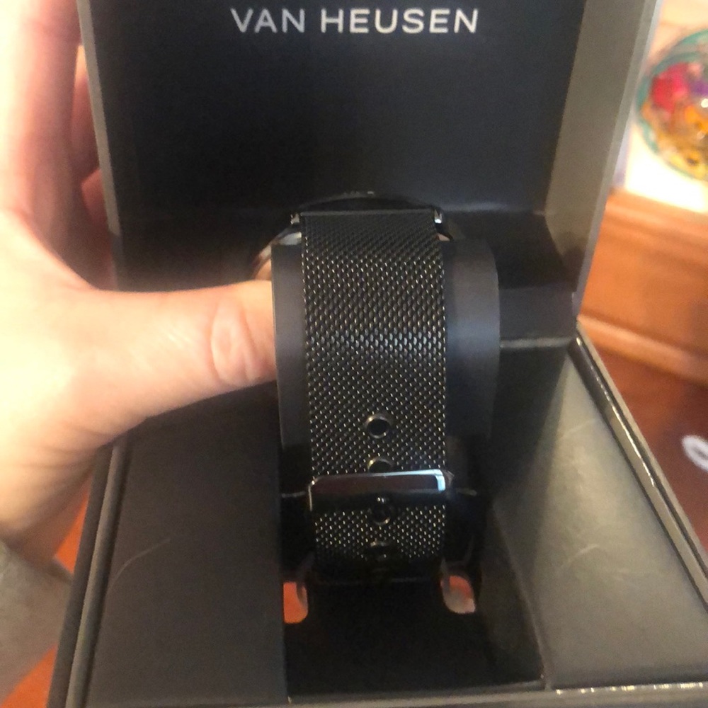 Van Heusen Men’s Watch - Picture 6 of 6